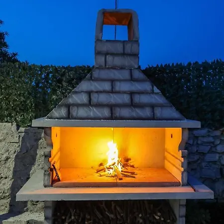 Mia Donje Rastane